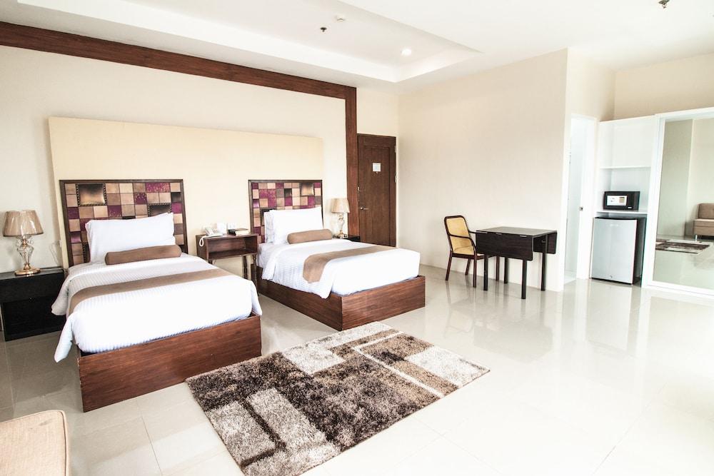 Hotel Dumaguete Dumaguete City Exterior photo